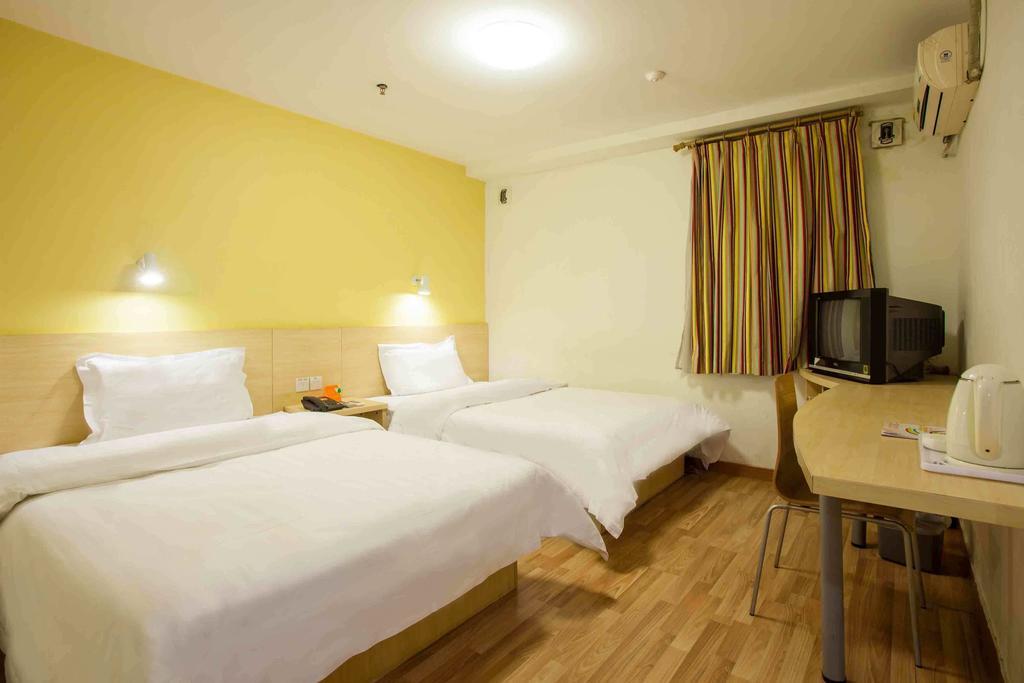 7Days Inn Shaoguang Buxing Street Room photo